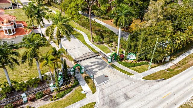 1680 ASSISI DRIVE 13, Sarasota, FL 34231