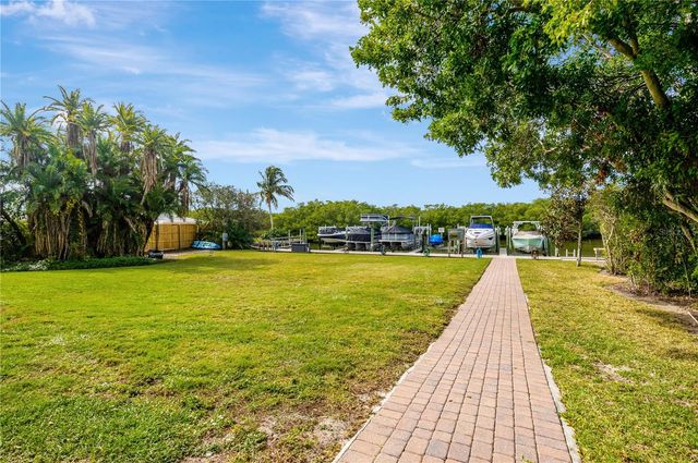 1680 ASSISI DRIVE 13, Sarasota, FL 34231