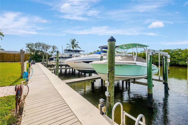 1680 ASSISI DRIVE 13, Sarasota, FL 34231