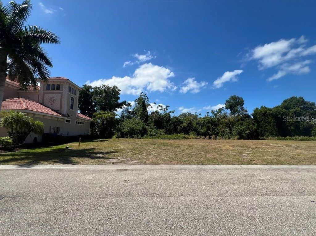 1680 ASSISI DRIVE 13, Sarasota, FL 34231