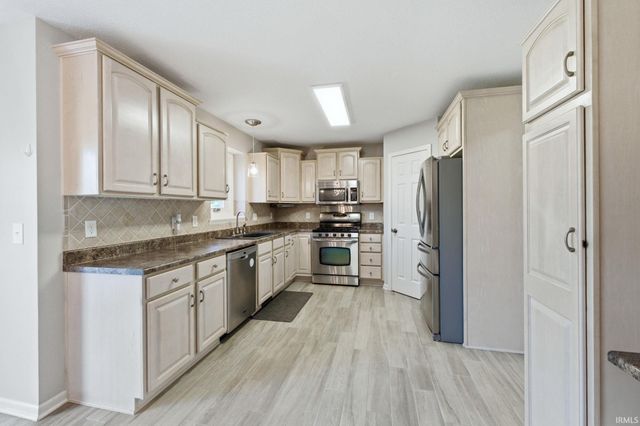 3018 Weatherstone Court, Fort Wayne, IN 46814