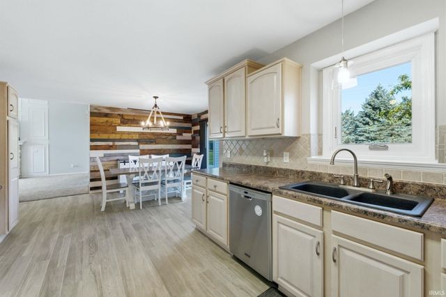 3018 Weatherstone Court, Fort Wayne, IN 46814