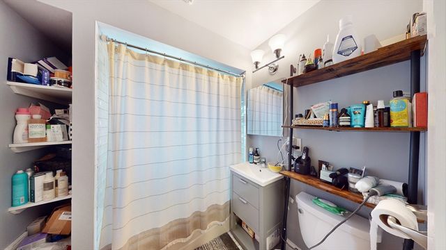 70 Hudson 2, Somerville, MA 02143