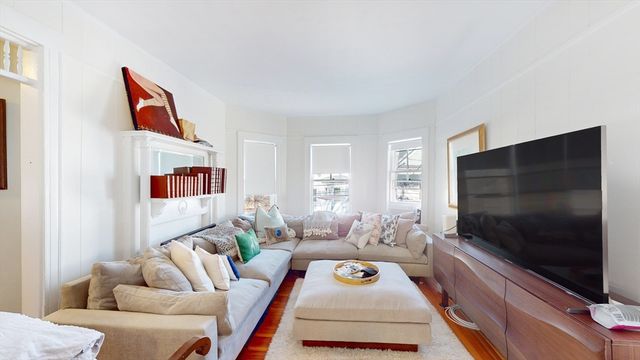 70 Hudson 2, Somerville, MA 02143