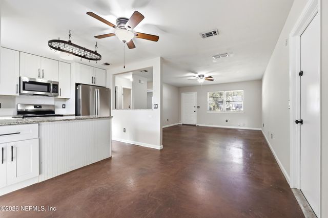 2183 CYPRESS LANDING Drive, Jacksonville, FL 32233