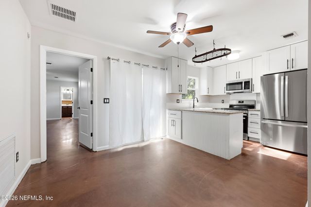 2183 CYPRESS LANDING Drive, Jacksonville, FL 32233