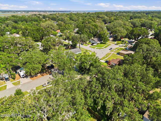 2183 CYPRESS LANDING Drive, Jacksonville, FL 32233