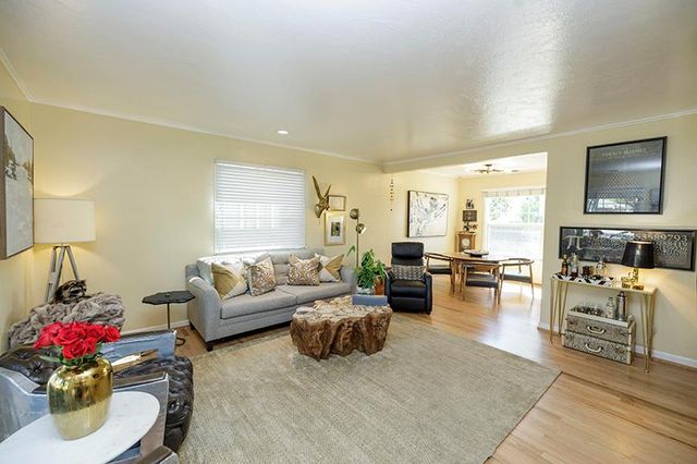 1424 W Roseburg Ave, Modesto, CA 95350