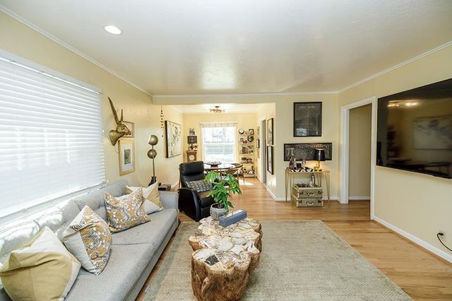 1424 W Roseburg Ave, Modesto, CA 95350