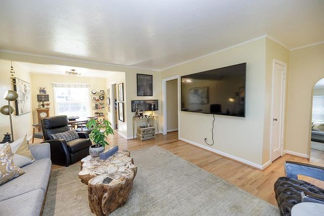 1424 W Roseburg Ave, Modesto, CA 95350