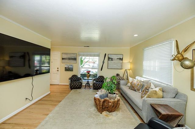 1424 W Roseburg Ave, Modesto, CA 95350