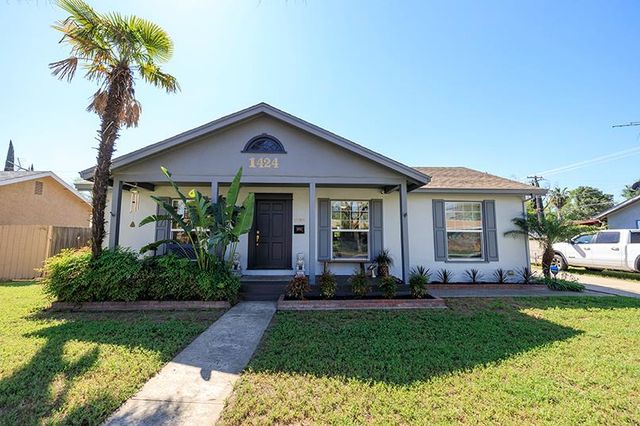 1424 W Roseburg Ave, Modesto, CA 95350