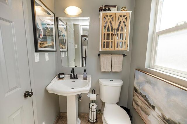 1424 W Roseburg Ave, Modesto, CA 95350