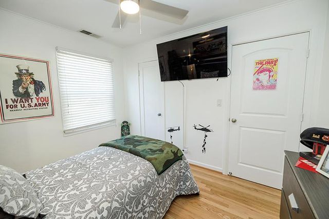 1424 W Roseburg Ave, Modesto, CA 95350