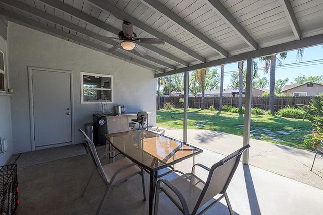 1424 W Roseburg Ave, Modesto, CA 95350