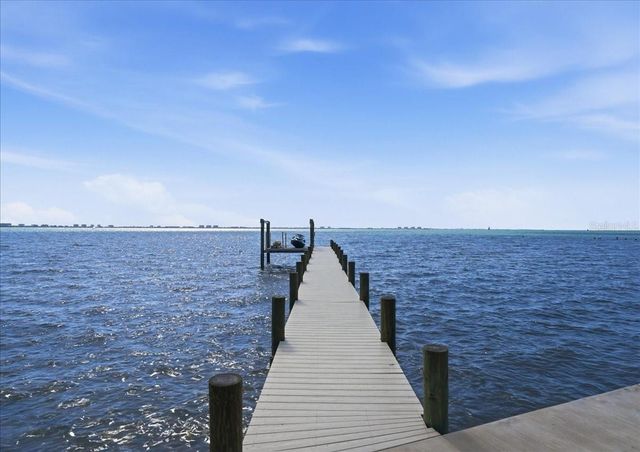 3127 BAY SHORE ROAD, Sarasota, FL 34234