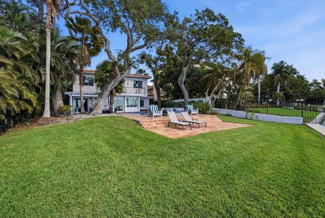 3127 BAY SHORE ROAD, Sarasota, FL 34234