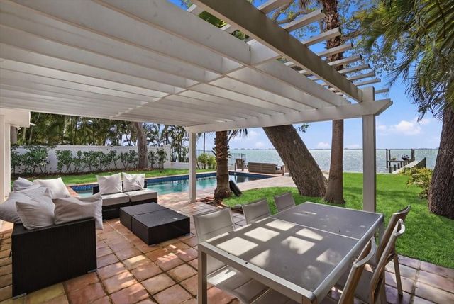 3127 BAY SHORE ROAD, Sarasota, FL 34234