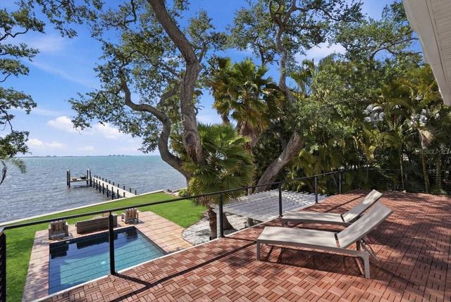 3127 BAY SHORE ROAD, Sarasota, FL 34234
