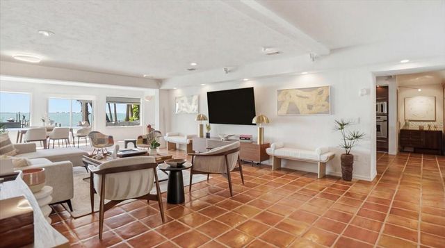 3127 BAY SHORE ROAD, Sarasota, FL 34234