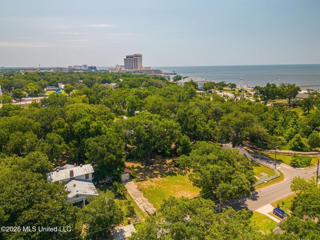 146 Gill Avenue, Biloxi, MS 39530