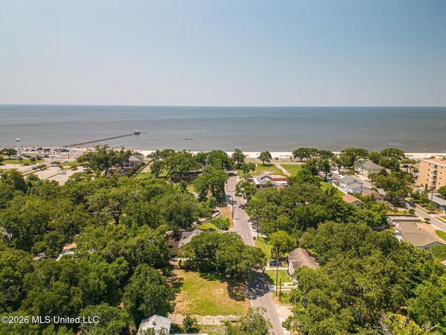 146 Gill Avenue, Biloxi, MS 39530