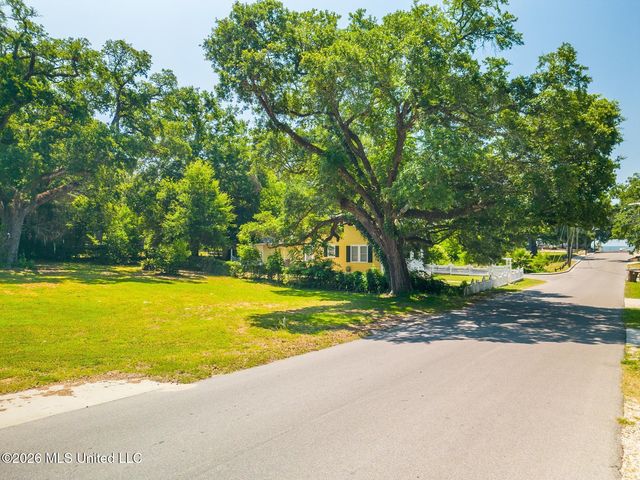 146 Gill Avenue, Biloxi, MS 39530