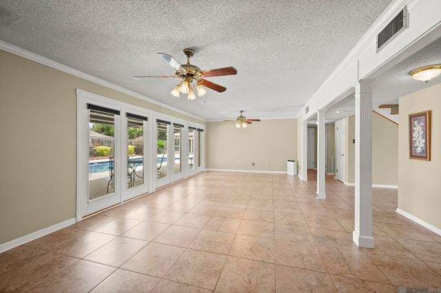 104 Crescent Place Dr, Donaldsonville, LA 70346