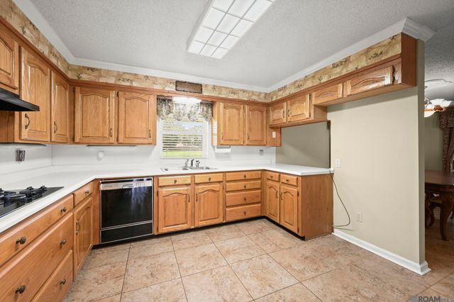 104 Crescent Place Dr, Donaldsonville, LA 70346