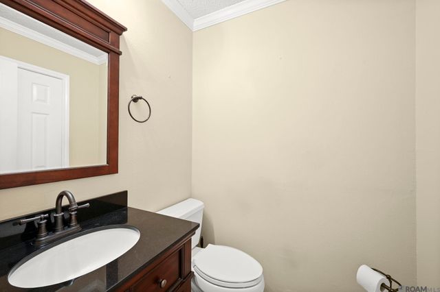 104 Crescent Place Dr, Donaldsonville, LA 70346