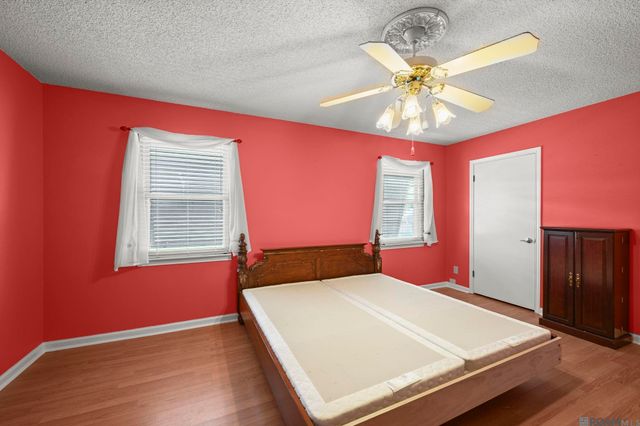104 Crescent Place Dr, Donaldsonville, LA 70346