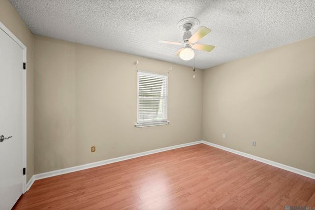 104 Crescent Place Dr, Donaldsonville, LA 70346