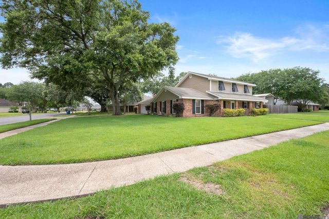 104 Crescent Place Dr, Donaldsonville, LA 70346