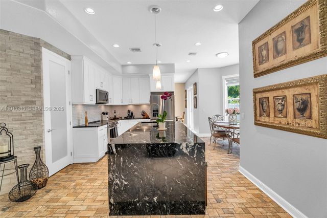 15974 SW 16th Street, Pembroke Pines, FL 33027