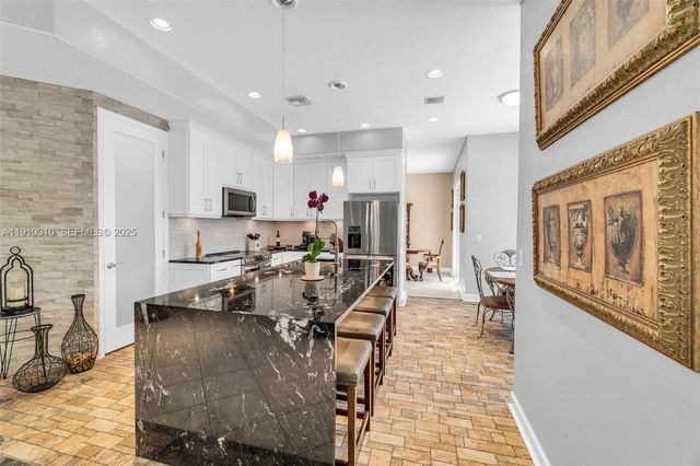 15974 SW 16th Street, Pembroke Pines, FL 33027