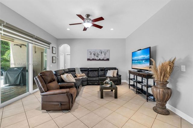 15974 SW 16th Street, Pembroke Pines, FL 33027