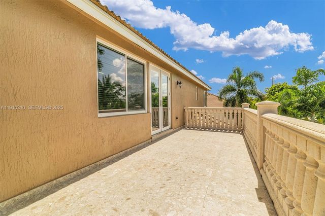 15974 SW 16th Street, Pembroke Pines, FL 33027