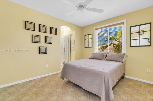 15974 SW 16th Street, Pembroke Pines, FL 33027