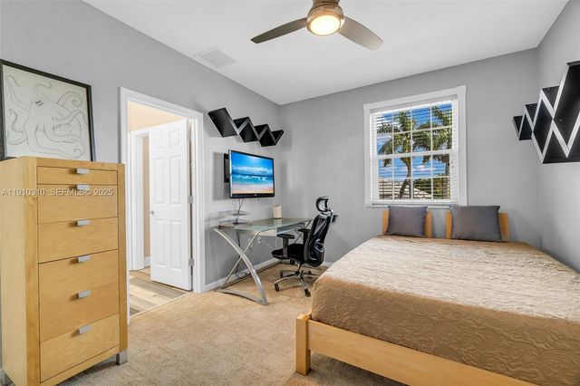 15974 SW 16th Street, Pembroke Pines, FL 33027