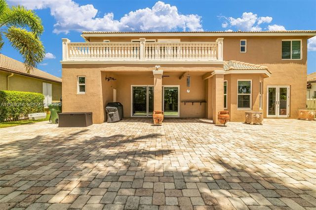 15974 SW 16th Street, Pembroke Pines, FL 33027