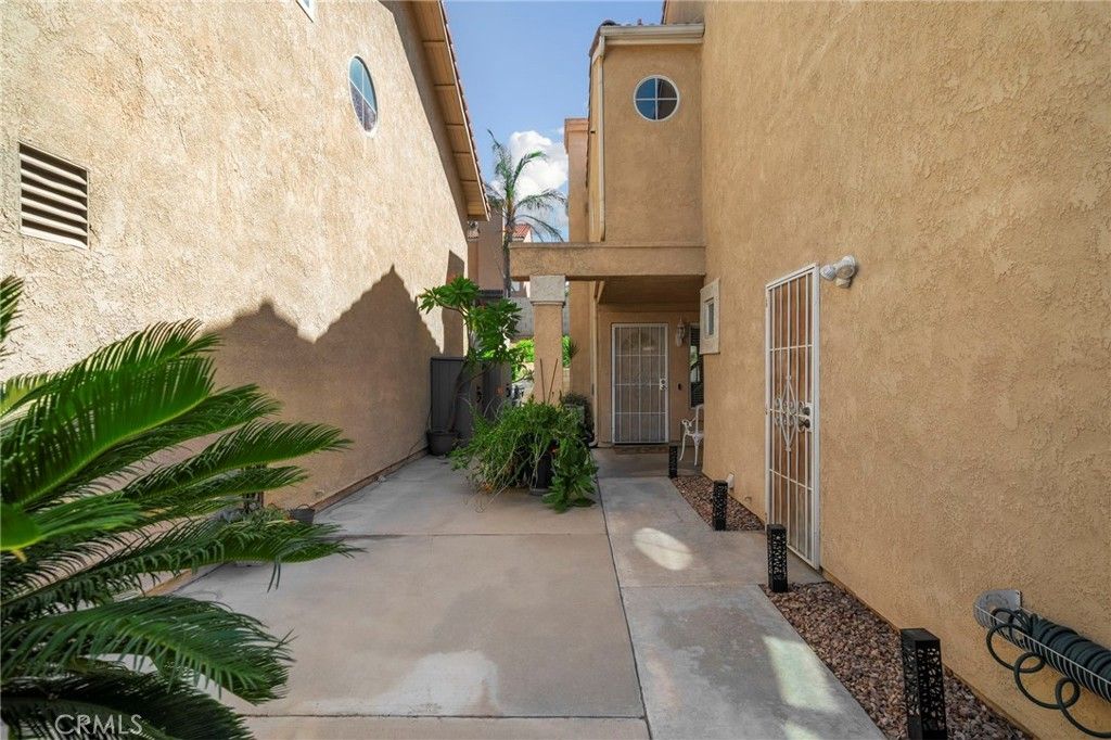 11809 Alabaster Court, Fontana, CA 92337 — photo 2