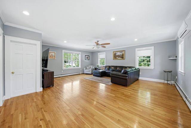 17 Garden Rd, Stoneham, MA 02180