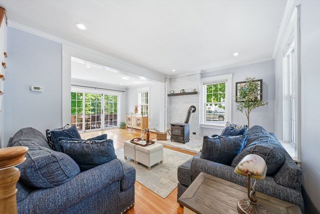 17 Garden Rd, Stoneham, MA 02180