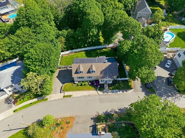 17 Garden Rd, Stoneham, MA 02180