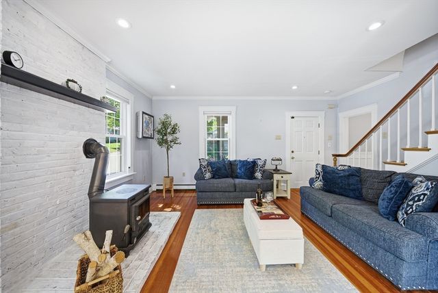 17 Garden Rd, Stoneham, MA 02180