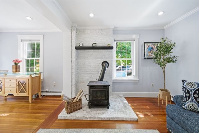 17 Garden Rd, Stoneham, MA 02180