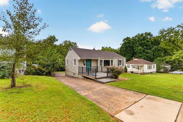 809 E 83rd Street, Kansas City, MO 64131