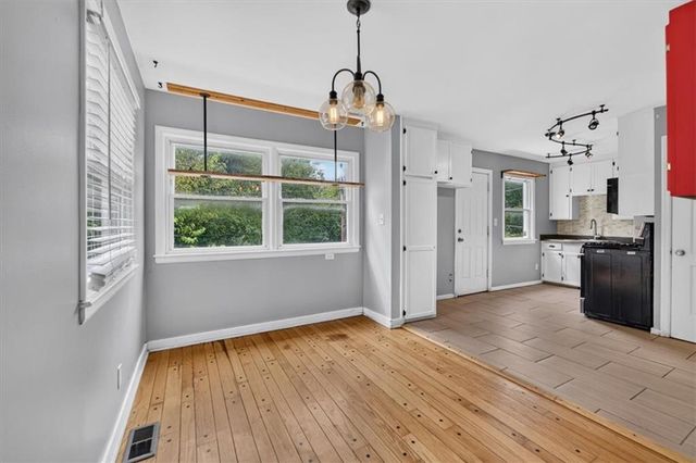 809 E 83rd Street, Kansas City, MO 64131