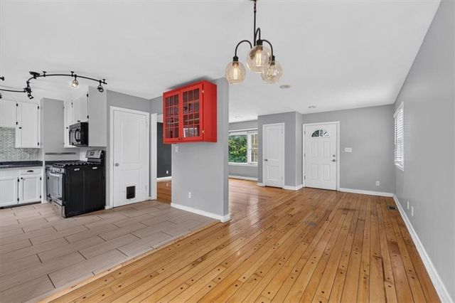 809 E 83rd Street, Kansas City, MO 64131