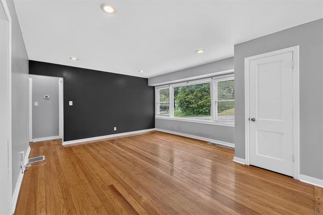 809 E 83rd Street, Kansas City, MO 64131